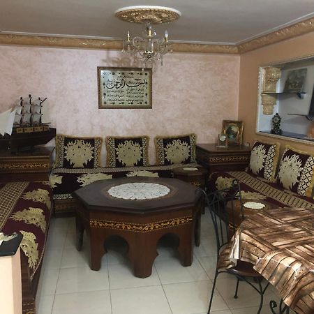 شقة توجد وسط مدينة طنجة و تتوفر على كامل التجهيزات الضرورية خاصةبالعائلات Екстериор снимка