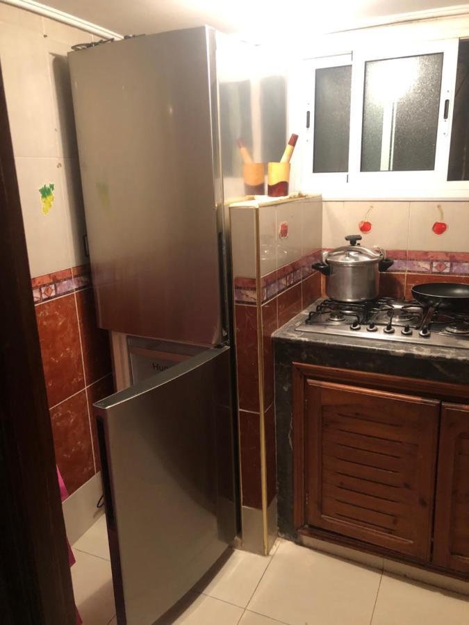 شقة توجد وسط مدينة طنجة و تتوفر على كامل التجهيزات الضرورية خاصةبالعائلات Екстериор снимка