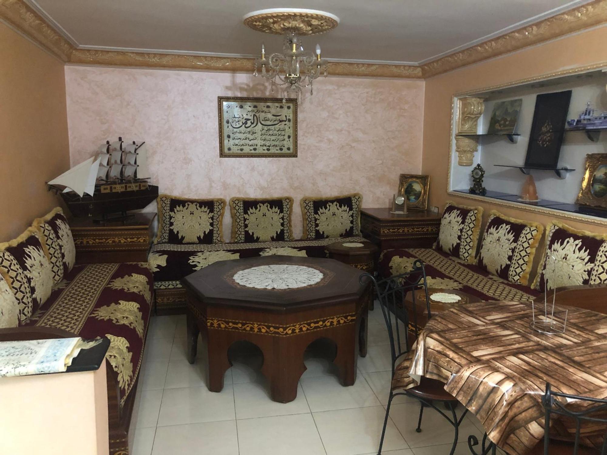 شقة توجد وسط مدينة طنجة و تتوفر على كامل التجهيزات الضرورية خاصةبالعائلات Екстериор снимка